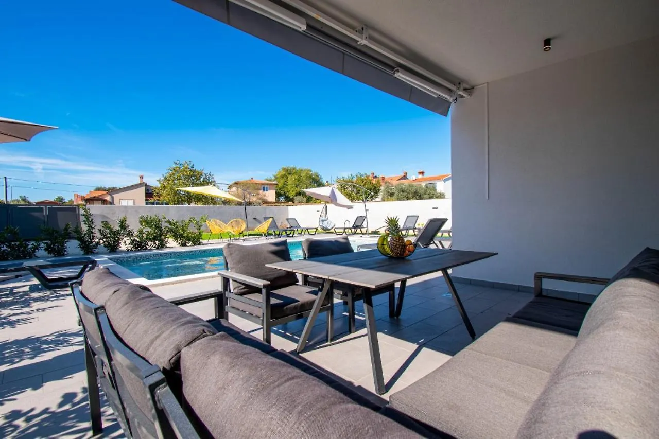 Villa Elite 1 & 2 With Two Pools Pula Kroatien