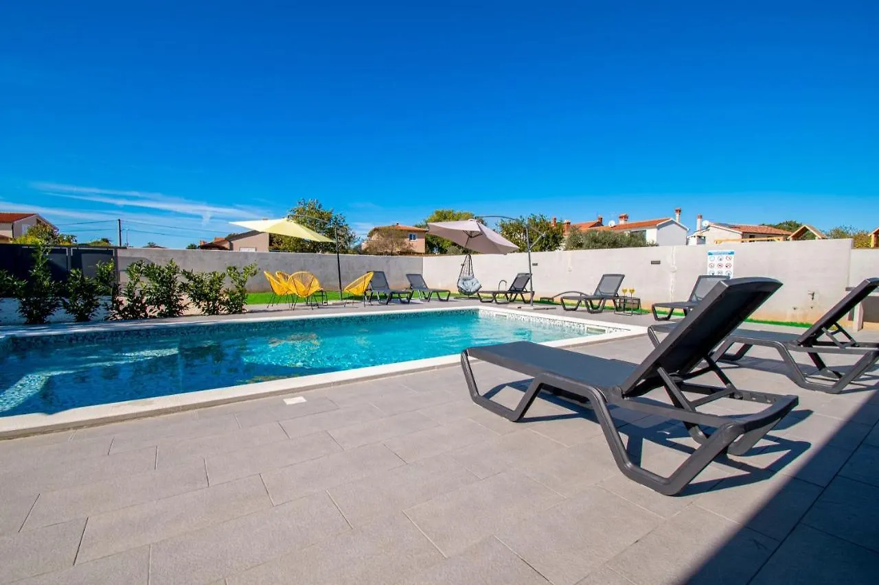 Villa Elite 1 & 2 With Two Pools Pula Kroatien