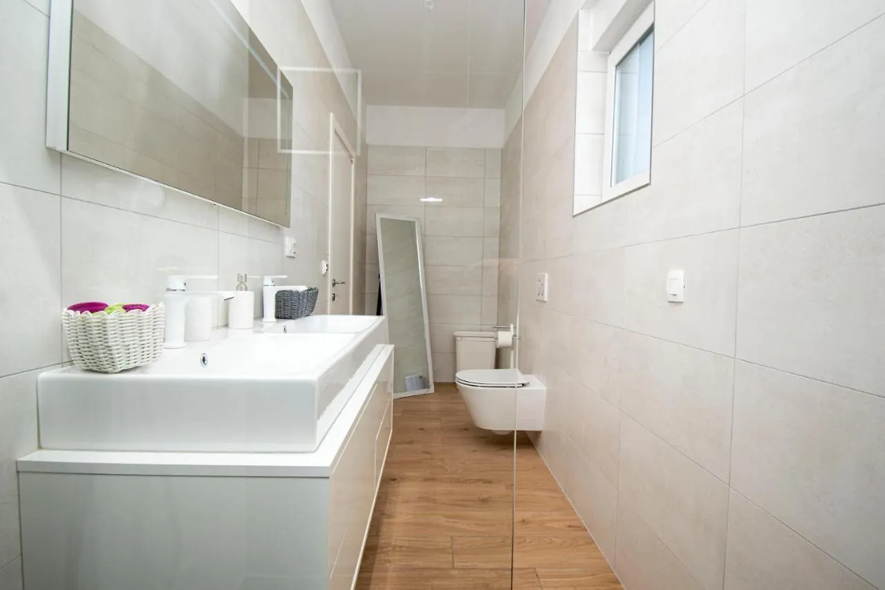 Villa Elite 1 & 2 With Two Pools Pula Kroatien